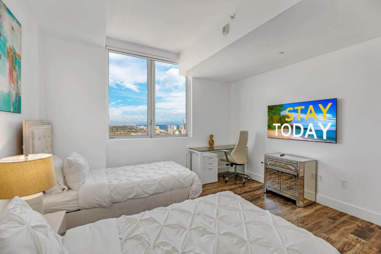 Apartment Beachwalk - Penthouse In The Sky 3bdr And 3ba Luxury Direct Ocean View *